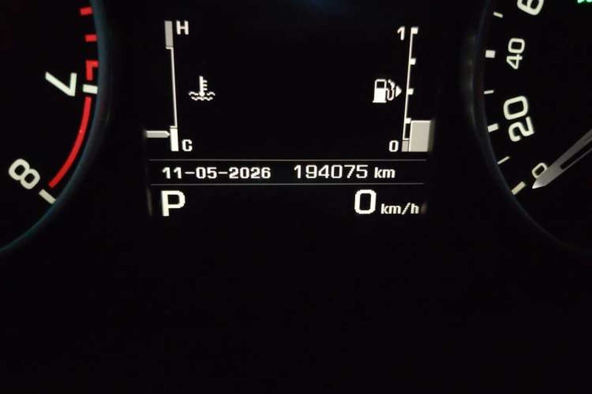 Used Land Rover Discovery  Odometer Close Up
