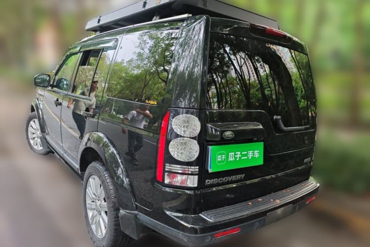 Used Land Rover Discovery 2015 3.0 SDV6 HSE Diesel Version Rear Left 45 Deg
