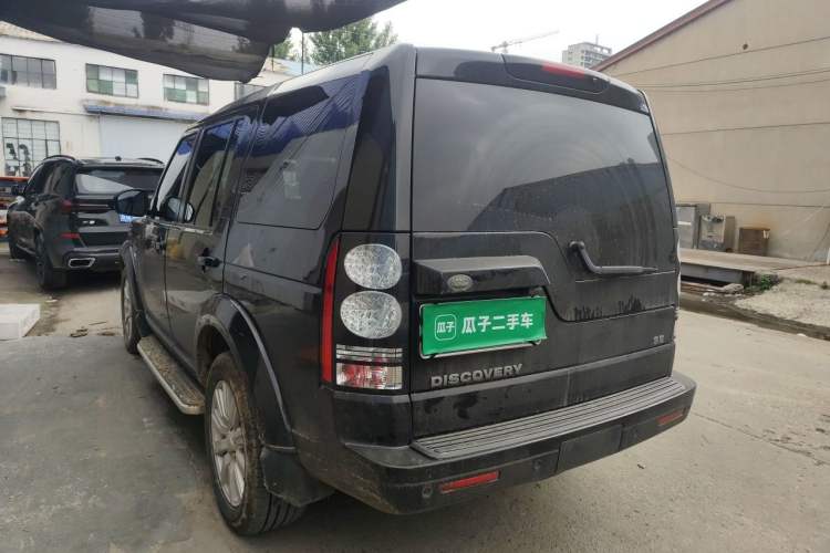 Used Land Rover Discovery 2015 3.0 SC V6 SE Rear Left 45 Deg