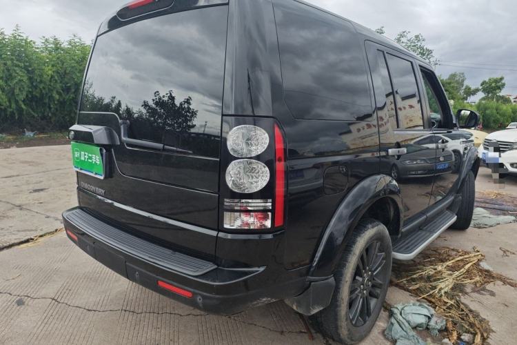 Used Land Rover Discovery 2015 3.0 SC V6 SE Rear Right 45 Deg