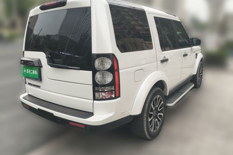 Used Land Rover Discovery 2015 3.0 SC V6 HSE Luxury Rear Right 45 Deg