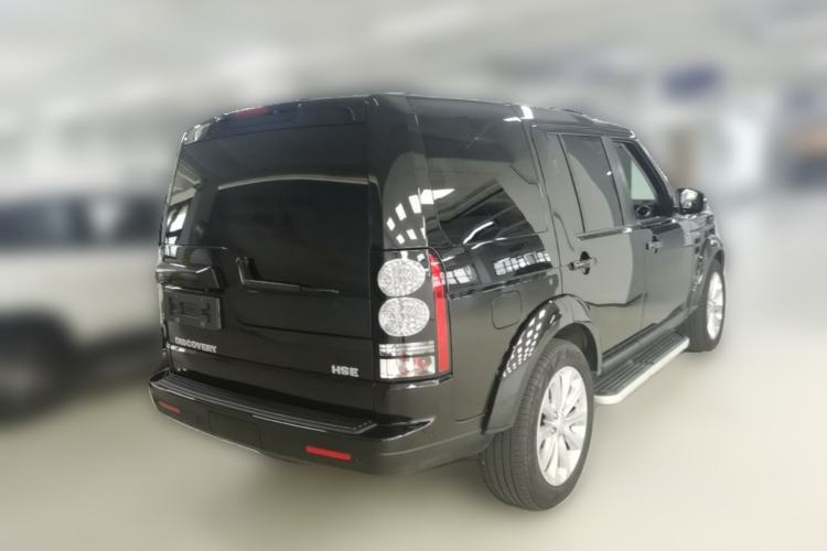 Used Land Rover Discovery 2015 3.0 SC V6 SE Rear Right 45 Deg
