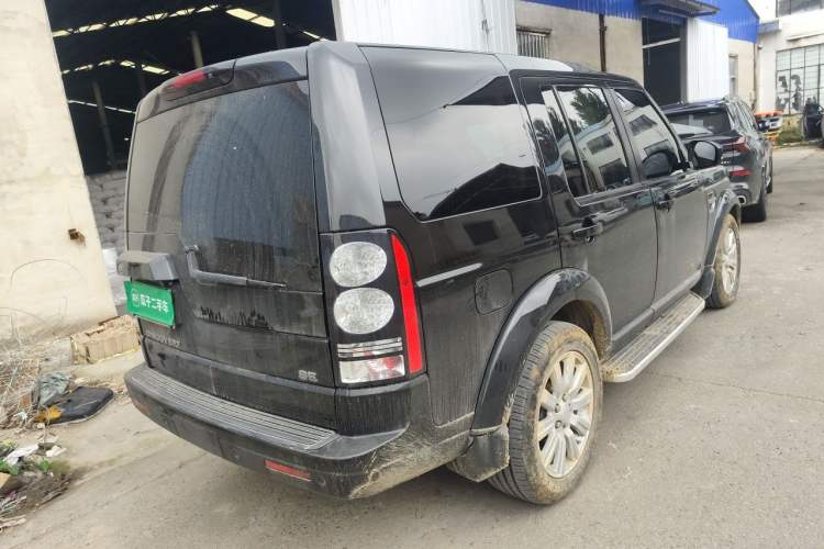 Used Land Rover Discovery 2015 3.0 SC V6 SE Rear Right 45 Deg