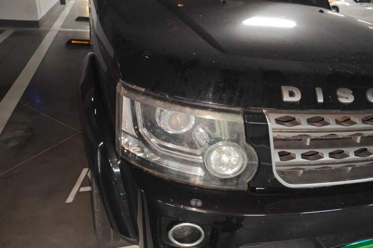 Used Land Rover Discovery 2015 3.0 SC V6 SE Right Front Headlight