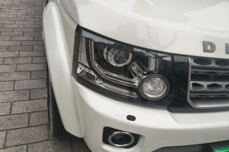 Used Land Rover Discovery 2015 3.0 SC V6 HSE Luxury Right Front Headlight