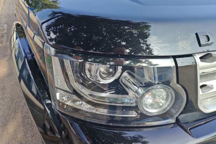 Used Land Rover Discovery 2015 3.0 SC V6 HSE Right Front Headlight
