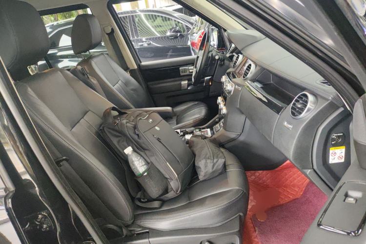 Used Land Rover Discovery 2015 3.0 SC V6 HSE Right Front Seat