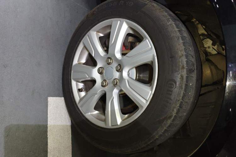 Used Land Rover Discovery 2015 3.0 SC V6 HSE Luxury Right Front Wheel Hub