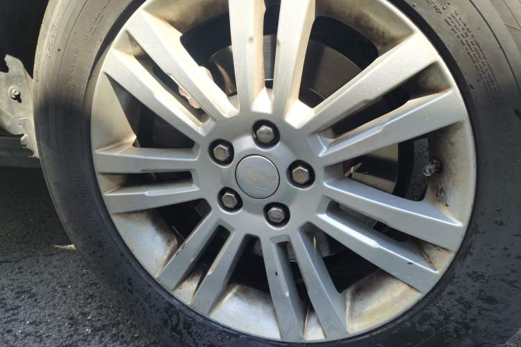 Used Land Rover Discovery 2015 3.0 SC V6 HSE Right Front Wheel Hub