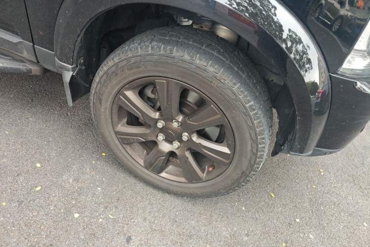 Used Land Rover Discovery 2015 3.0 SC V6 SE Right Front Wheel Hub