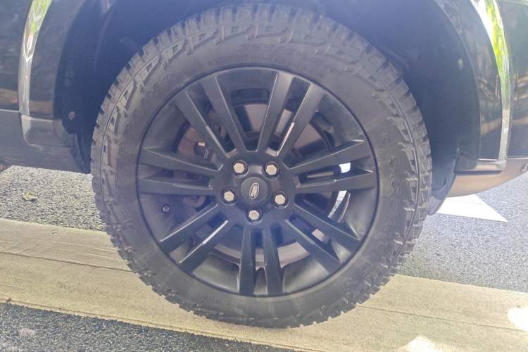 Used Land Rover Discovery 2015 3.0 SC V6 HSE Right Front Wheel Hub