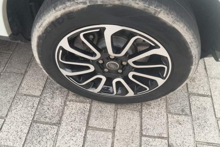 Used Land Rover Discovery 2015 3.0 SC V6 HSE Luxury Right Front Wheel Hub
