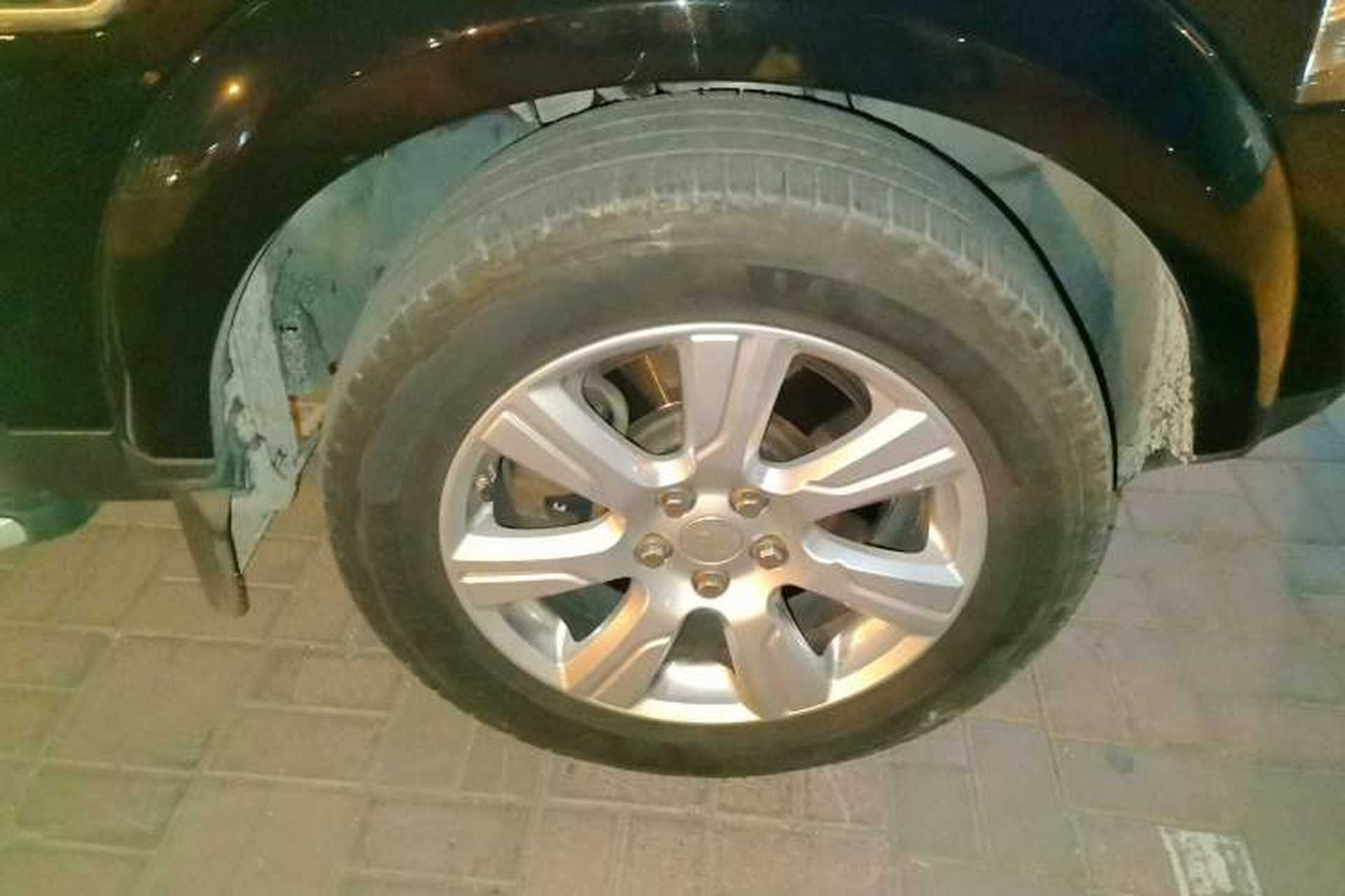 Used Land Rover Discovery  Right Front Wheel Hub