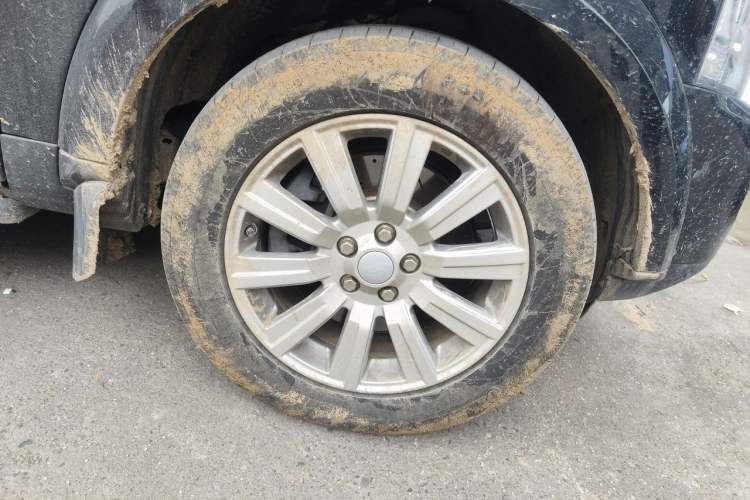 Used Land Rover Discovery 2015 3.0 SC V6 SE Right Front Wheel Hub