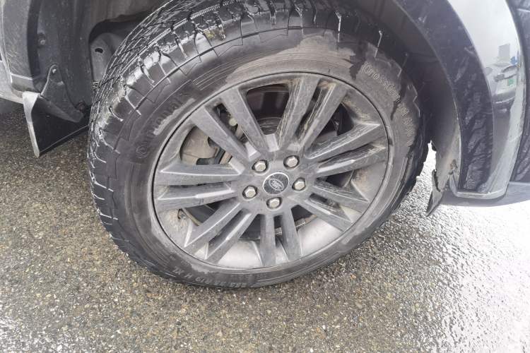 Used Land Rover Discovery 2015 3.0 SC V6 SE Right Front Wheel Hub