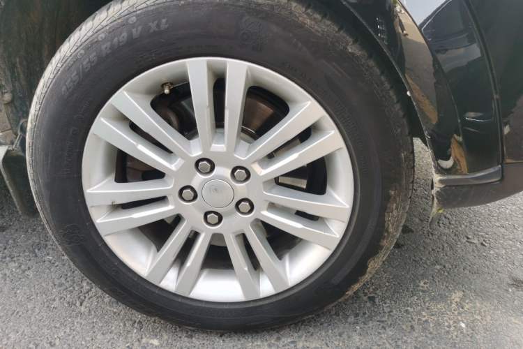 Used Land Rover Discovery 2015 3.0 SC V6 HSE Right Front Wheel Hub