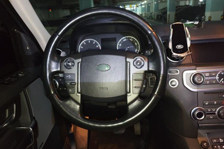 Used Land Rover Discovery 2015 3.0 SC V6 HSE Luxury Steering Wheel