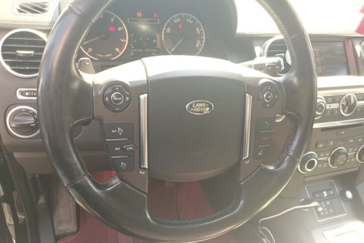 Used Land Rover Discovery 2015 3.0 SC V6 HSE Steering Wheel