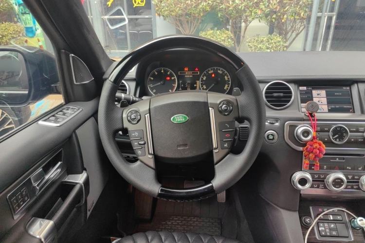 Used Land Rover Discovery 2015 3.0 SC V6 HSE Steering Wheel