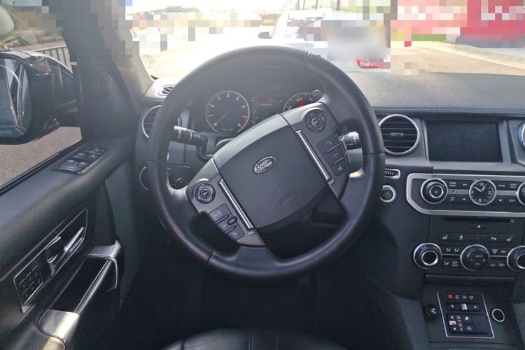 Used Land Rover Discovery 2015 3.0 SC V6 HSE Steering Wheel