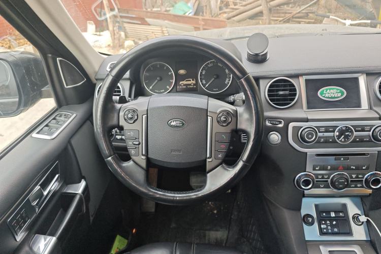 Used Land Rover Discovery 2015 3.0 SC V6 HSE Luxury Steering Wheel