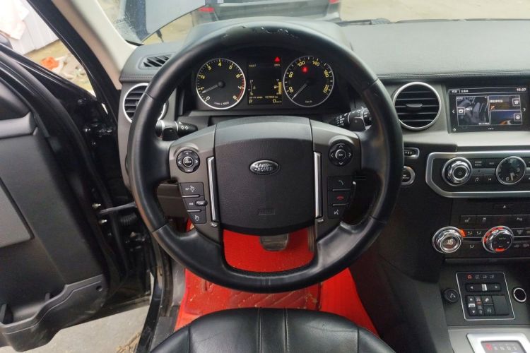 Used Land Rover Discovery 2015 3.0 SC V6 SE Steering Wheel