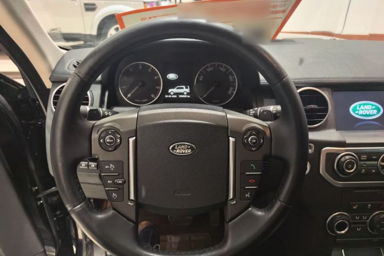Used Land Rover Discovery 2015 3.0 SC V6 SE Steering Wheel