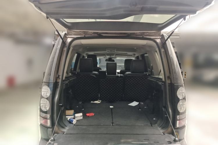 Used Land Rover Discovery 2015 3.0 SC V6 SE Trunk