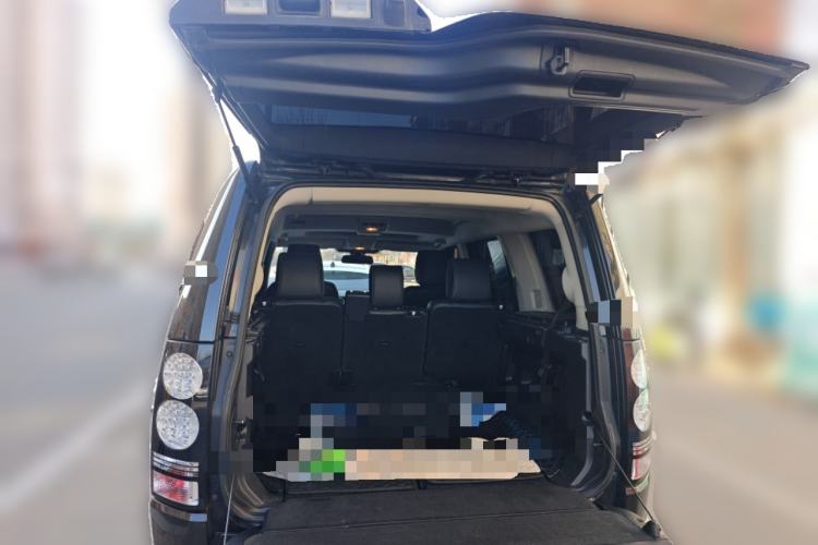 Used Land Rover Discovery 2015 3.0 SC V6 HSE Trunk