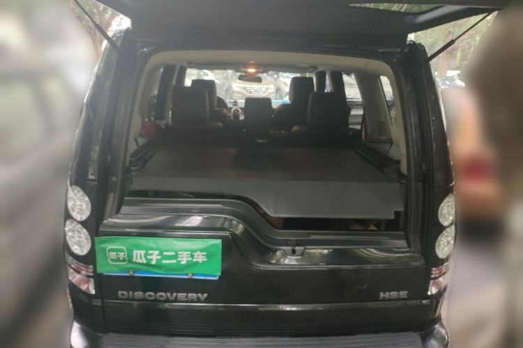 Used Land Rover Discovery 2015 3.0 SDV6 HSE Diesel Version Trunk