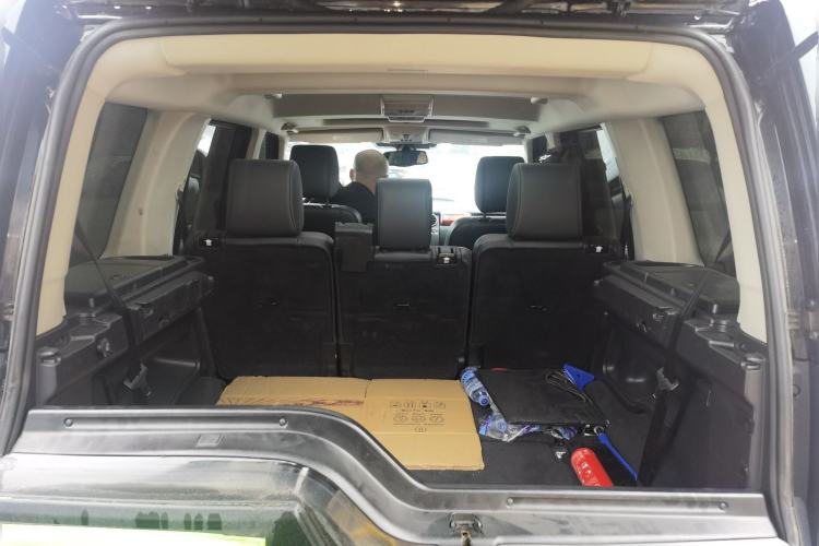 Used Land Rover Discovery 2015 3.0 SC V6 SE Trunk