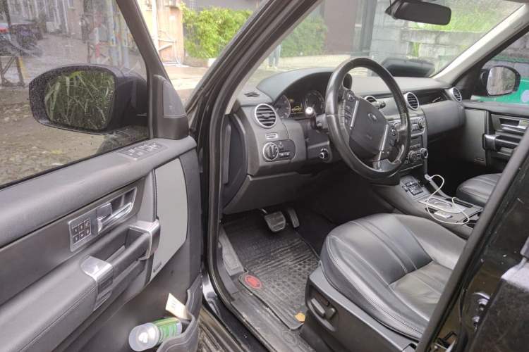 Used Land Rover Discovery 2015 3.0 SC V6 HSE Luxury Driver Seat