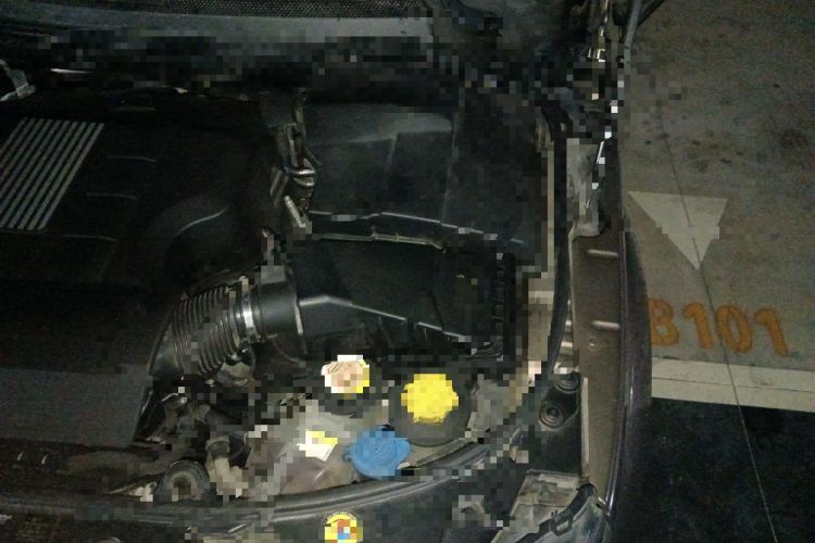 Used Land Rover Discovery 2015 3.0 SC V6 SE Engine Bay Left