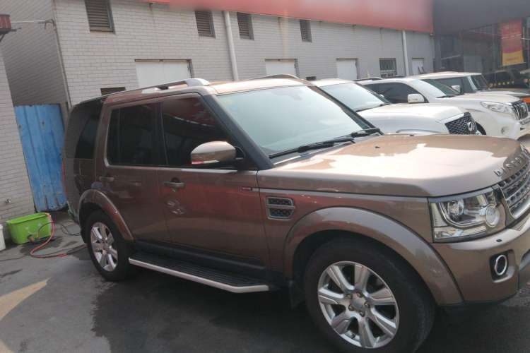 Used Land Rover Discovery 2015 3.0 SC V6 SE Exterior 2