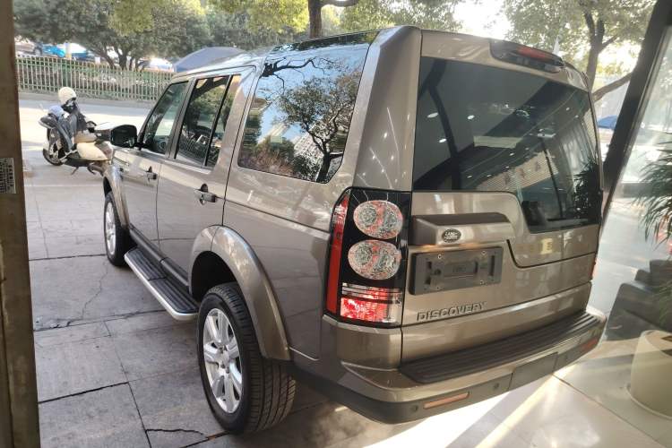 Used Land Rover Discovery 2015 3.0 SC V6 SE Exterior 3