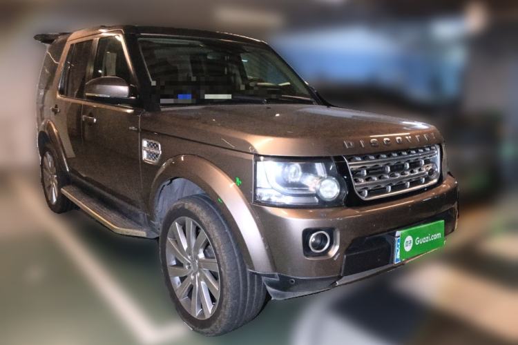 Used Land Rover Discovery 2015 3.0 SC V6 HSE Front Right 45 Deg
