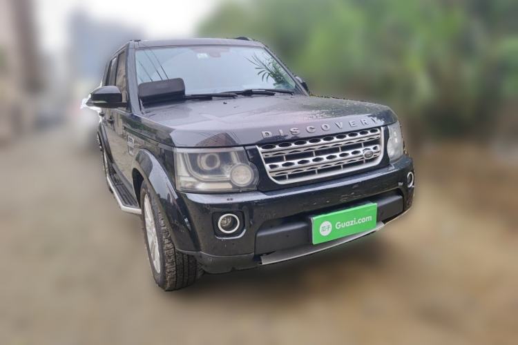 Used Land Rover Discovery 2015 3.0 SC V6 HSE Luxury Front Right 45 Deg