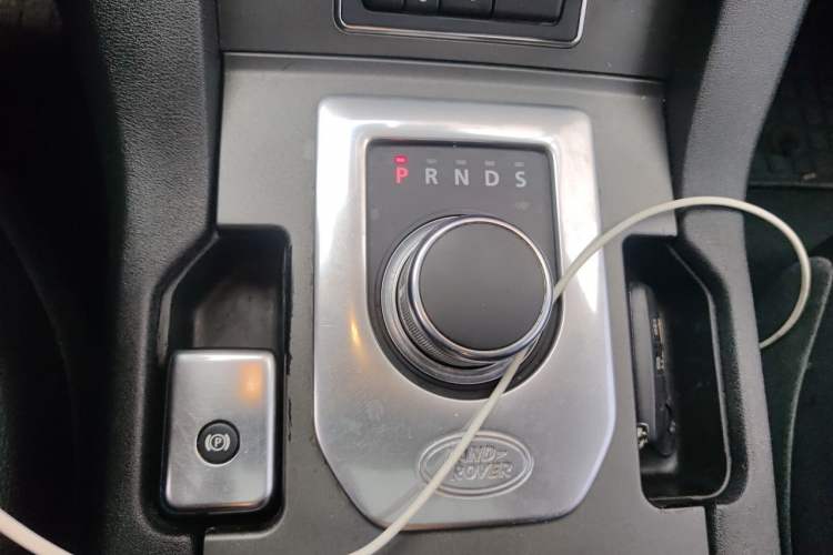 Used Land Rover Discovery 2015 3.0 SC V6 HSE Luxury Gear Lever