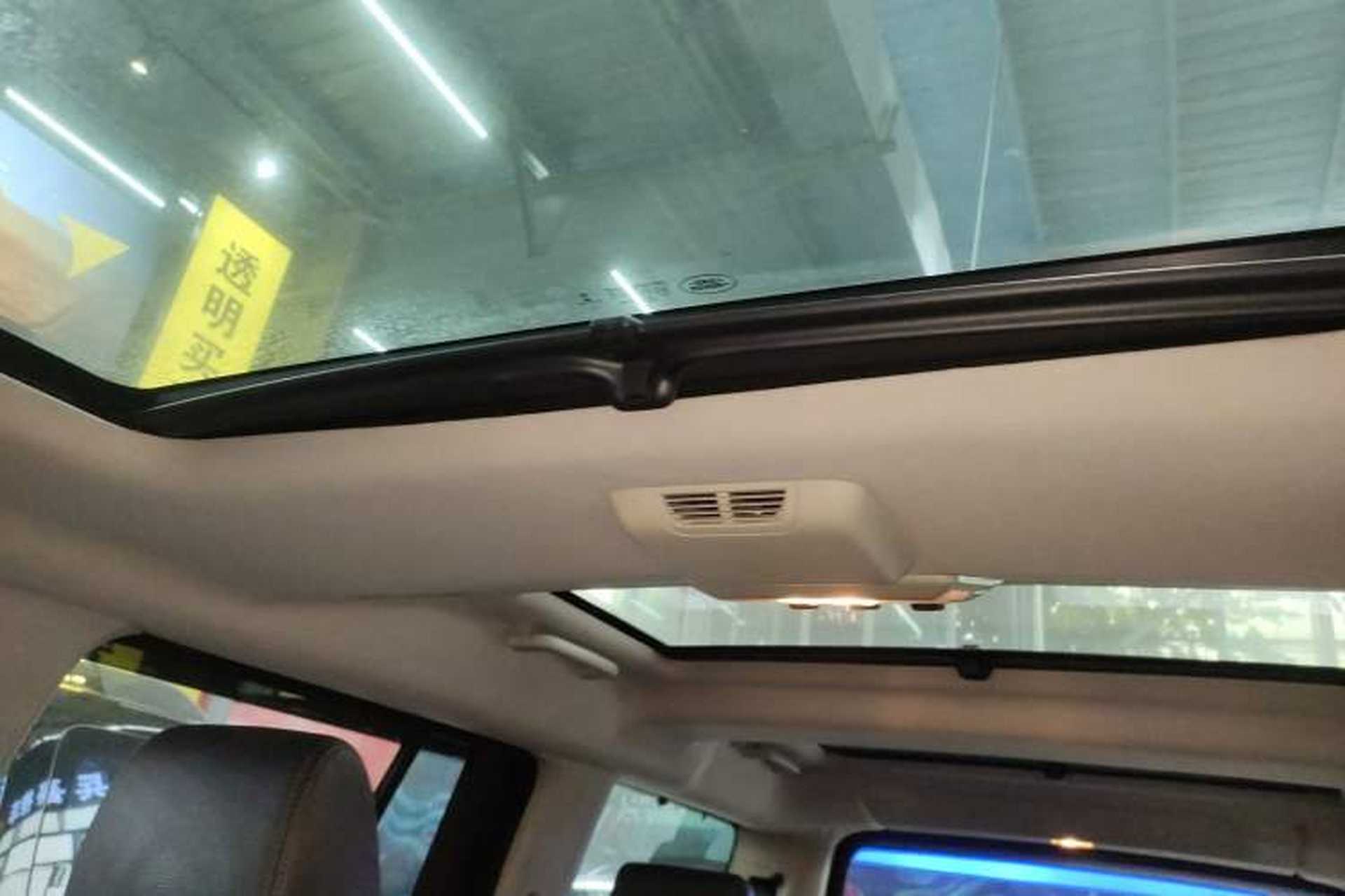 Used Land Rover Discovery 2015 3.0 SC V6 HSE Headliner