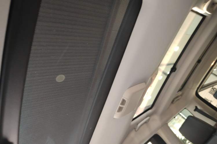 Used Land Rover Discovery 2015 3.0 SC V6 SE Headliner