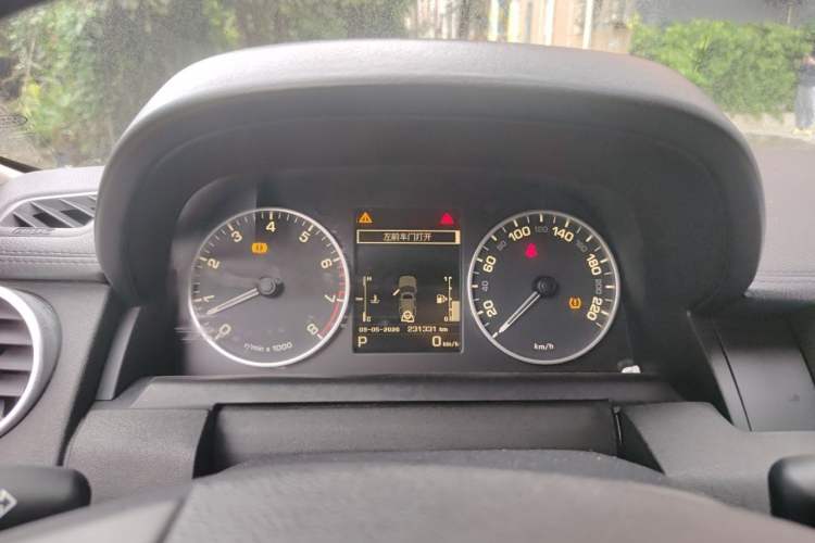 Used Land Rover Discovery 2015 3.0 SC V6 HSE Luxury Instrument Cluster