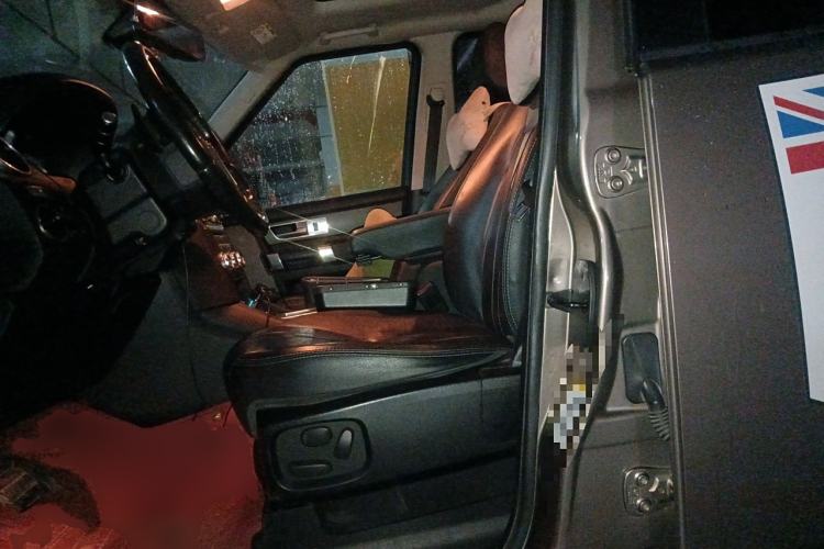 Used Land Rover Discovery 2015 3.0 SC V6 SE Left Front Seat