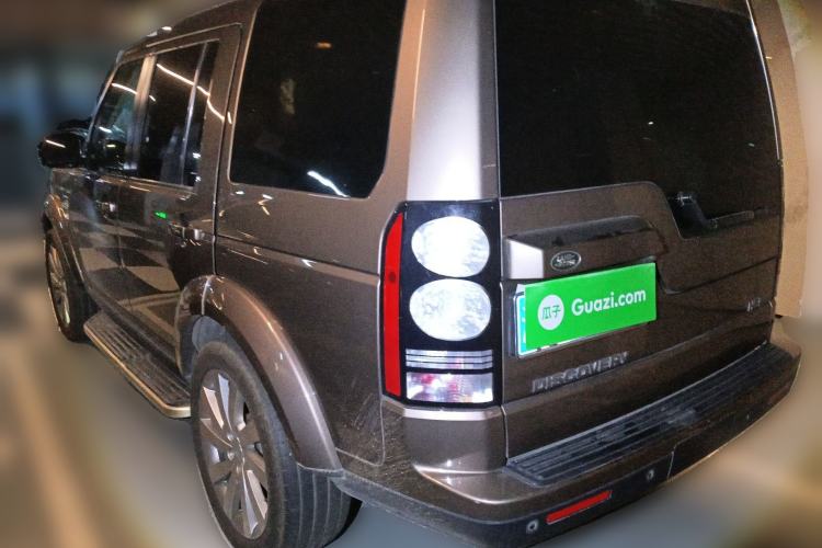 Used Land Rover Discovery 2015 3.0 SC V6 HSE Rear Left 45 Deg