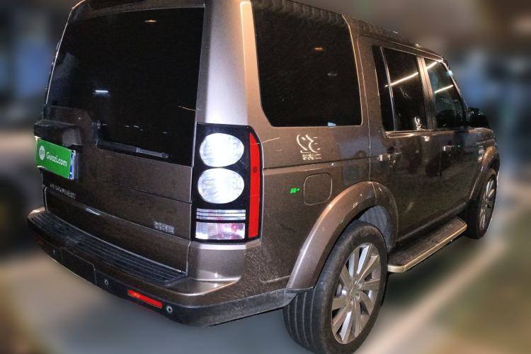 Used Land Rover Discovery 2015 3.0 SC V6 HSE Rear Right 45 Deg