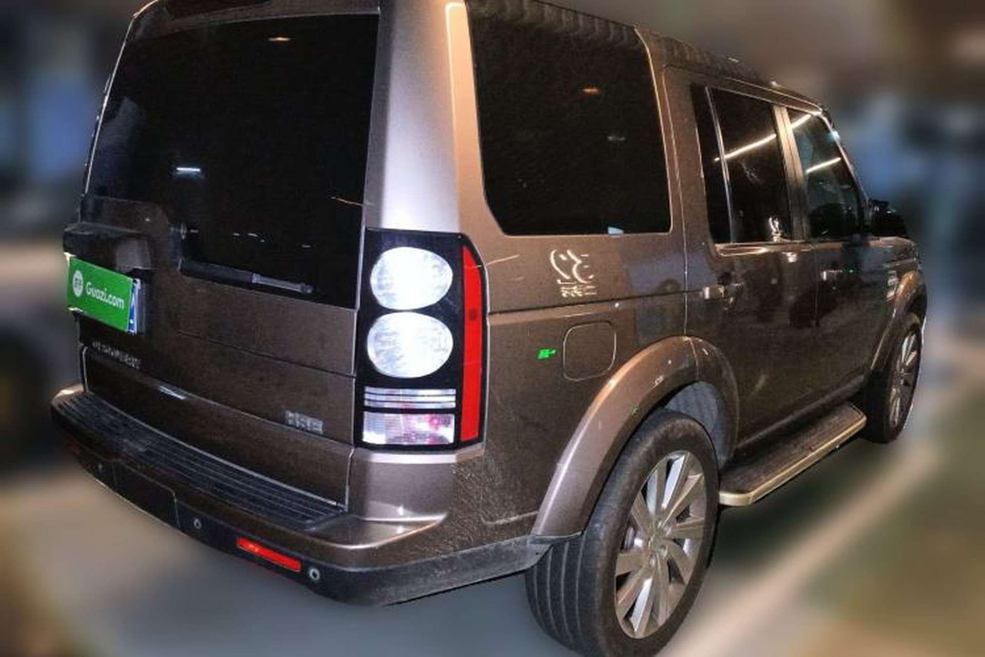 Used Land Rover Discovery 2015 3.0 SC V6 HSE Rear Right 45 Deg