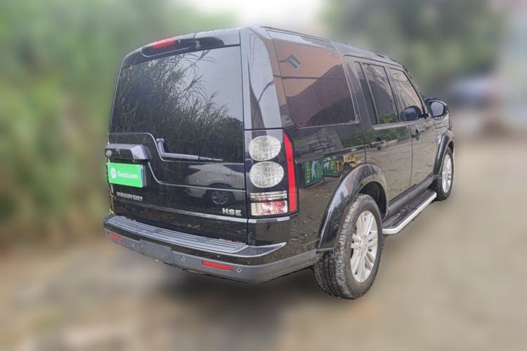 Used Land Rover Discovery 2015 3.0 SC V6 HSE Luxury Rear Right 45 Deg