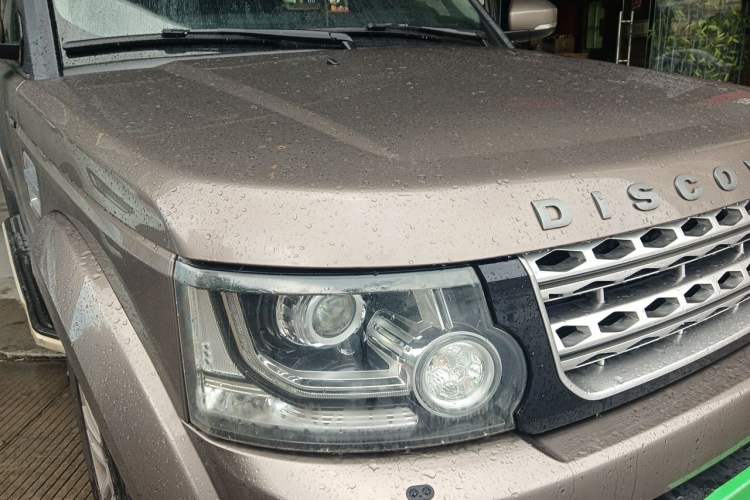 Used Land Rover Discovery 2015 3.0 SC V6 HSE Right Front Headlight