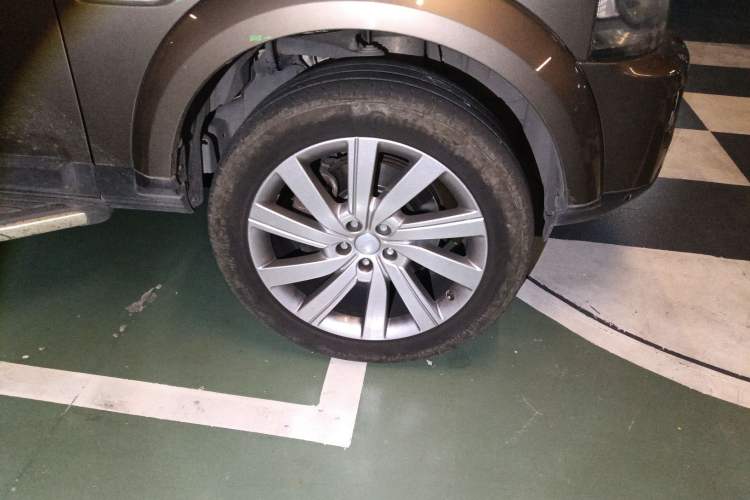 Used Land Rover Discovery 2015 3.0 SC V6 HSE Right Front Wheel Hub