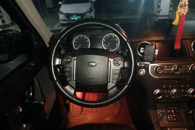 Used Land Rover Discovery 2015 3.0 SC V6 SE Steering Wheel