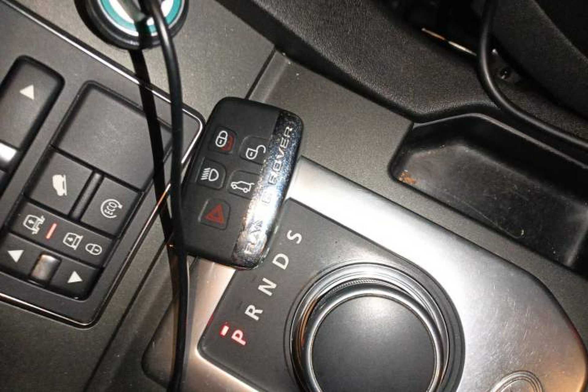 Used Land Rover Discovery 2015 3.0 SC V6 HSE Vehicle Key